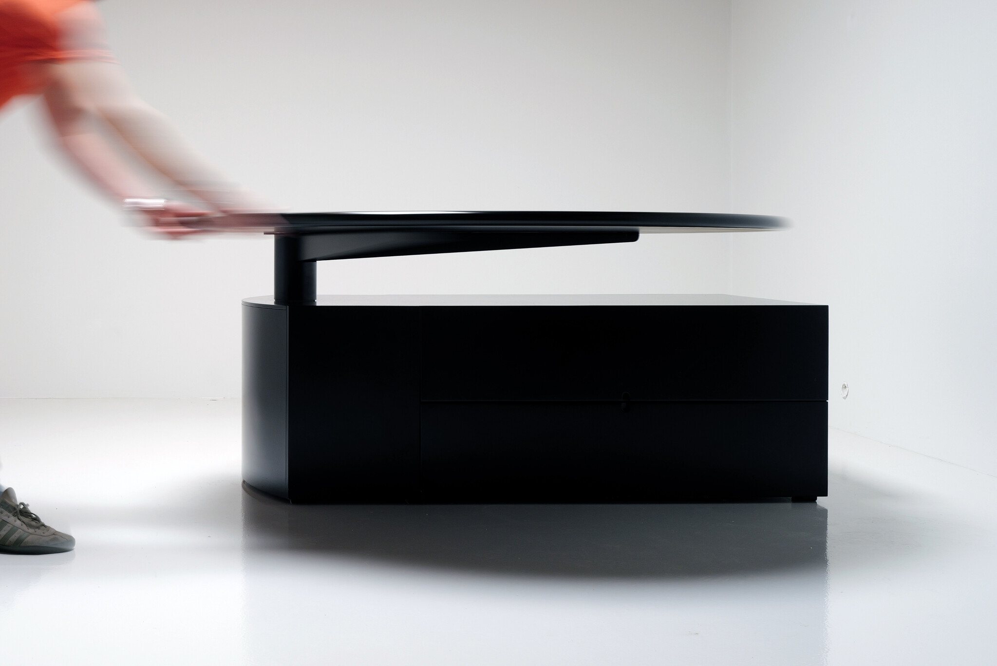 “Malibu” tafel van Cini Boeri voor Arflex, 1980s
