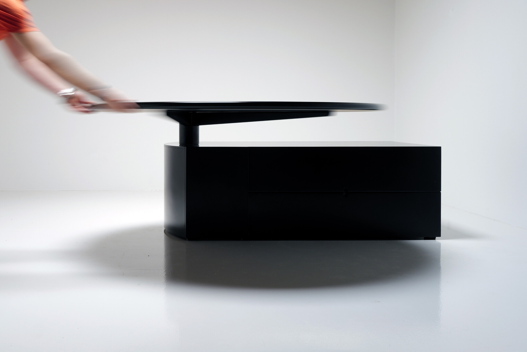 “Malibu” tafel van Cini Boeri voor Arflex, 1980s