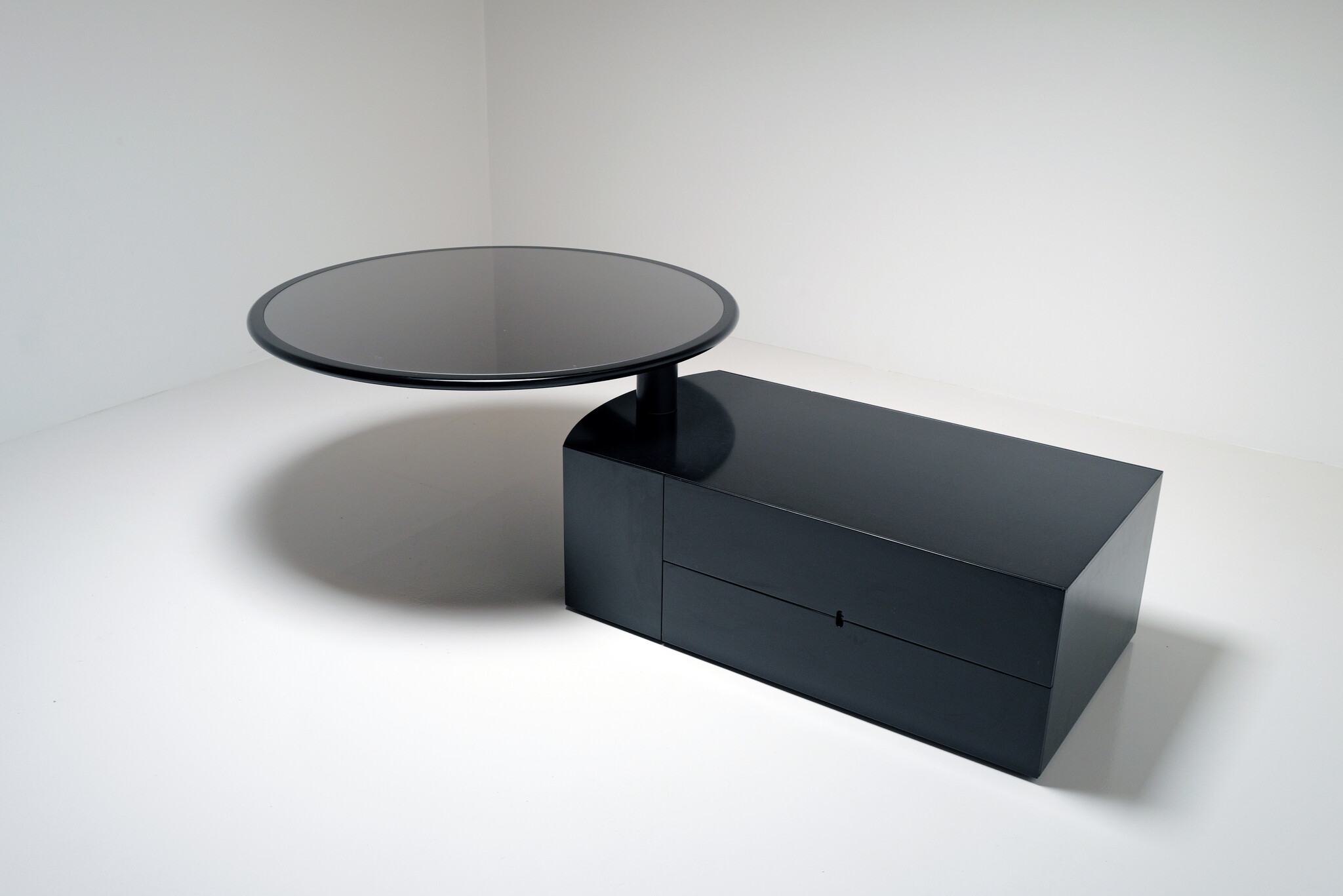 “Malibu” tafel van Cini Boeri voor Arflex, 1980s