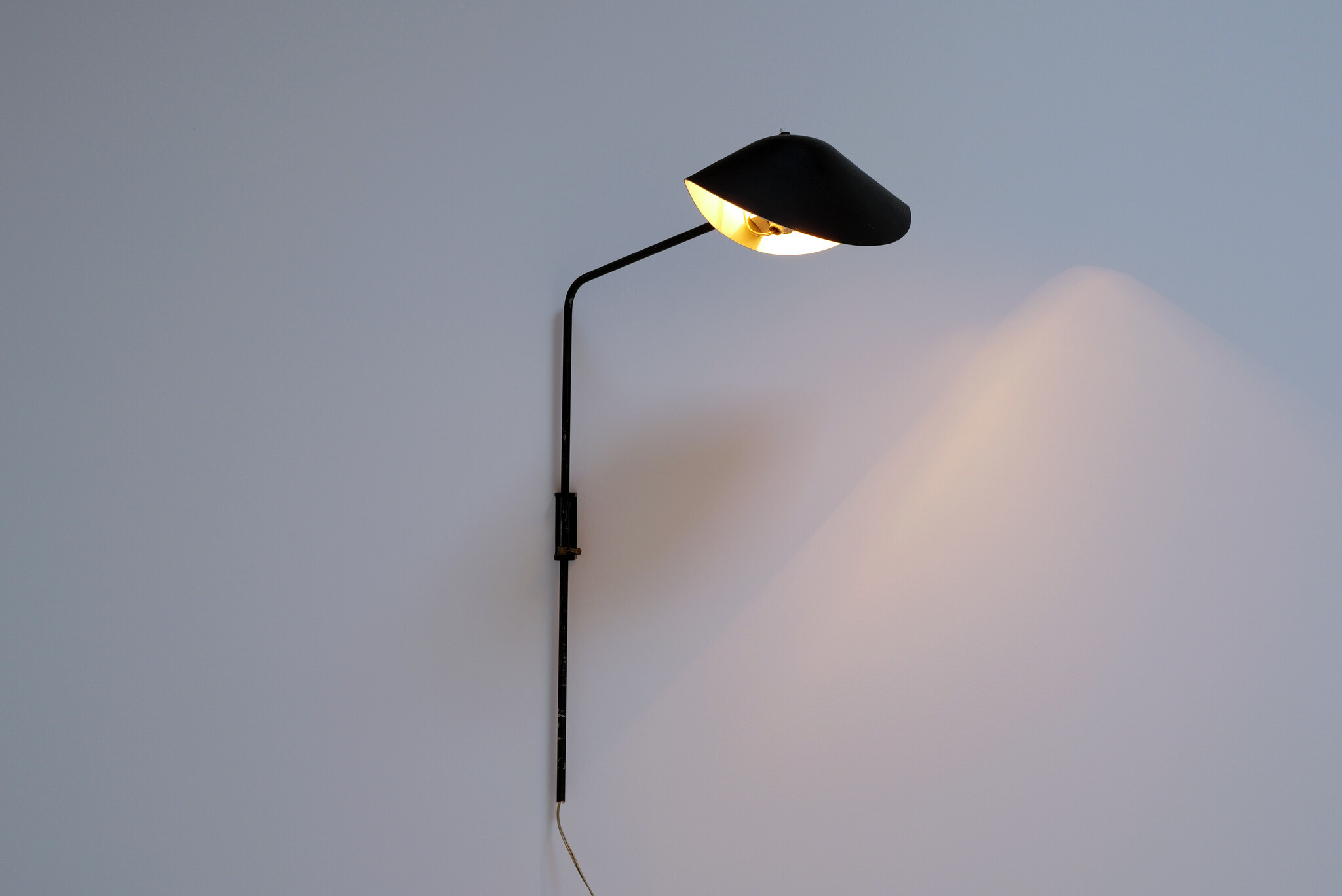 Wandlamp van Serge Mouille, eerste editie, 1953