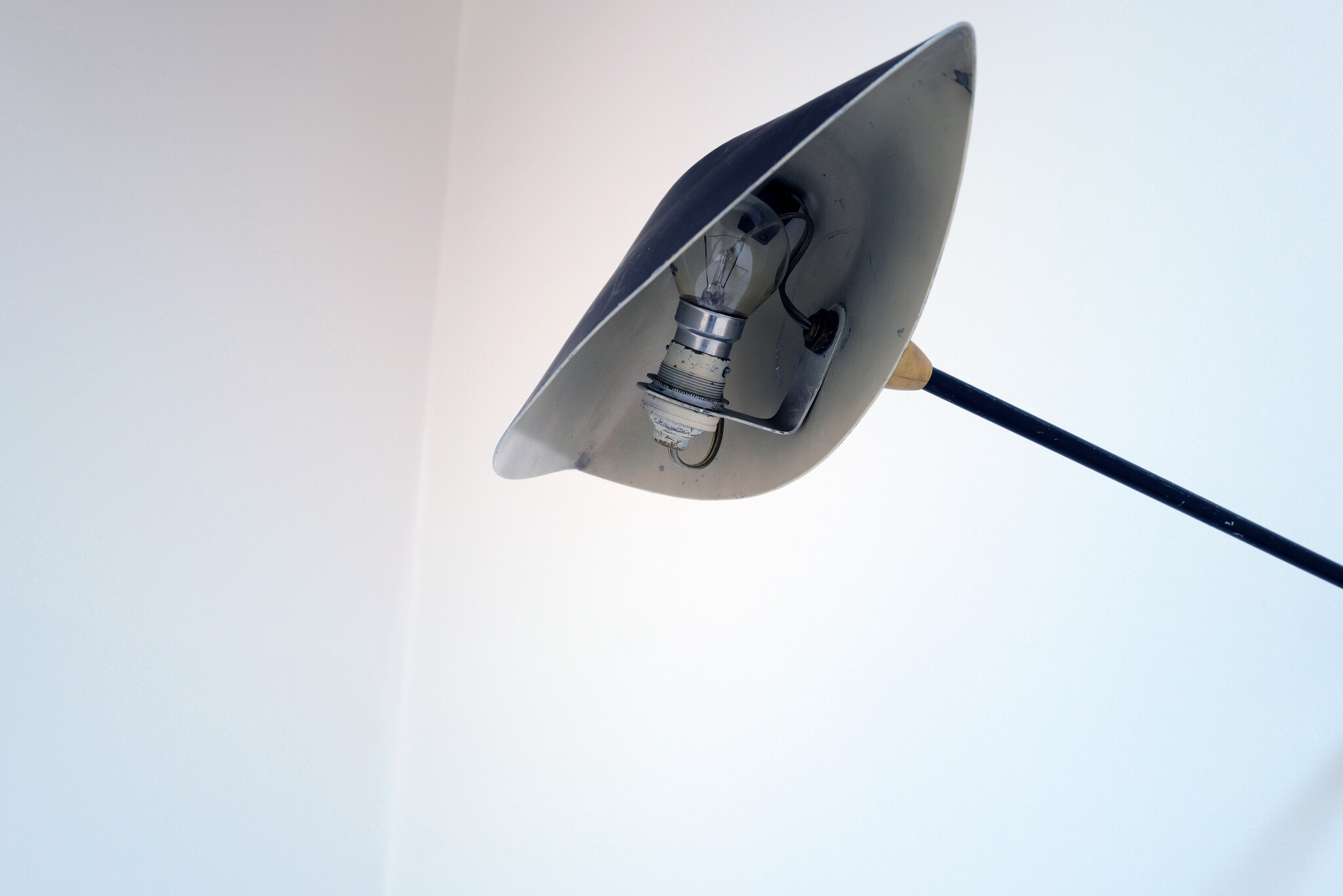 Wandlamp van Serge Mouille, eerste editie, 1953