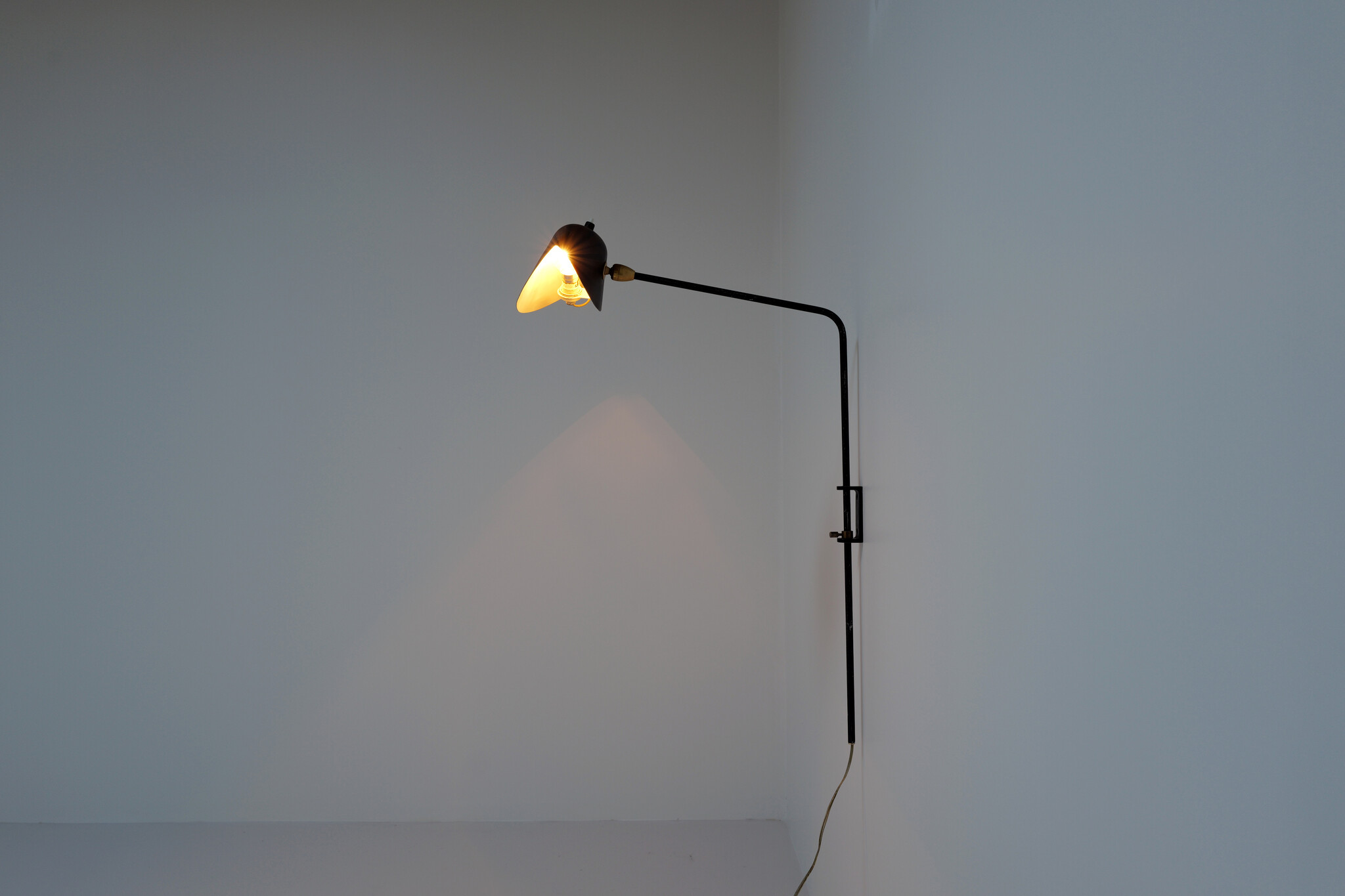 Wandlamp van Serge Mouille, eerste editie, 1953