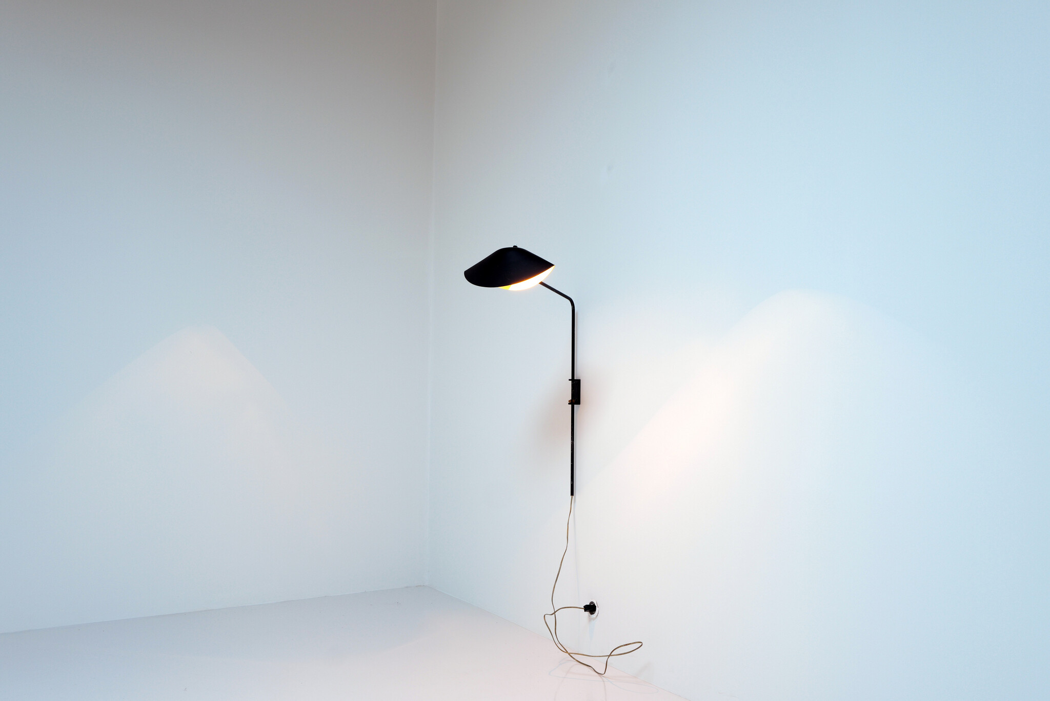 Wandlamp van Serge Mouille, eerste editie, 1953