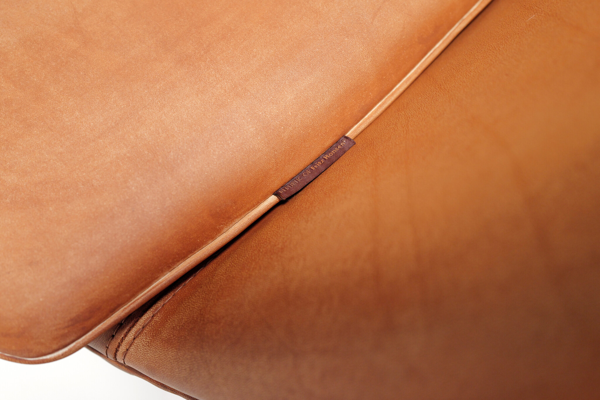 Egg Chair in natural Rustik leather by Arne Jacobsen for Fritz Hansen