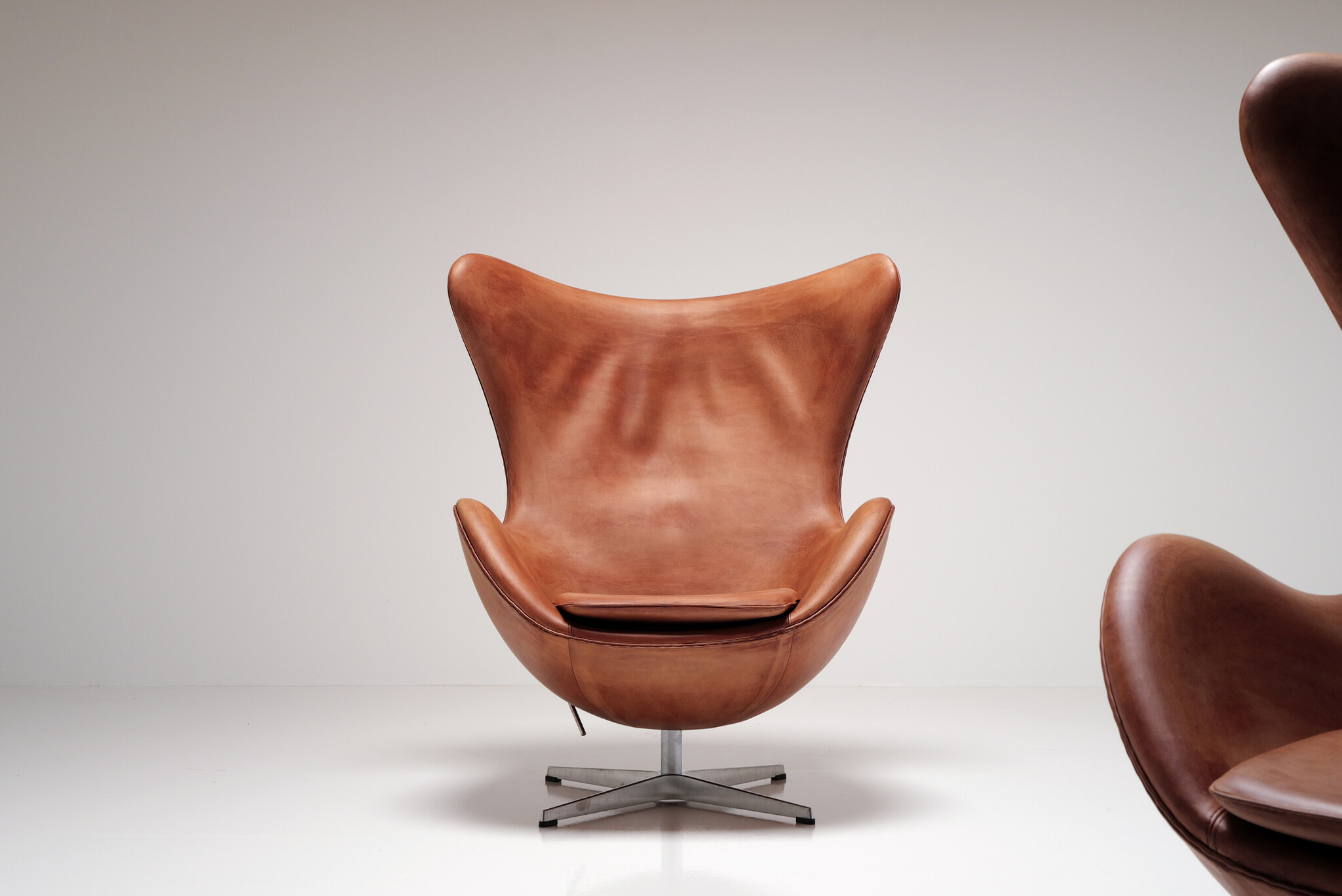 Egg Chair in natural Rustik leather by Arne Jacobsen for Fritz Hansen