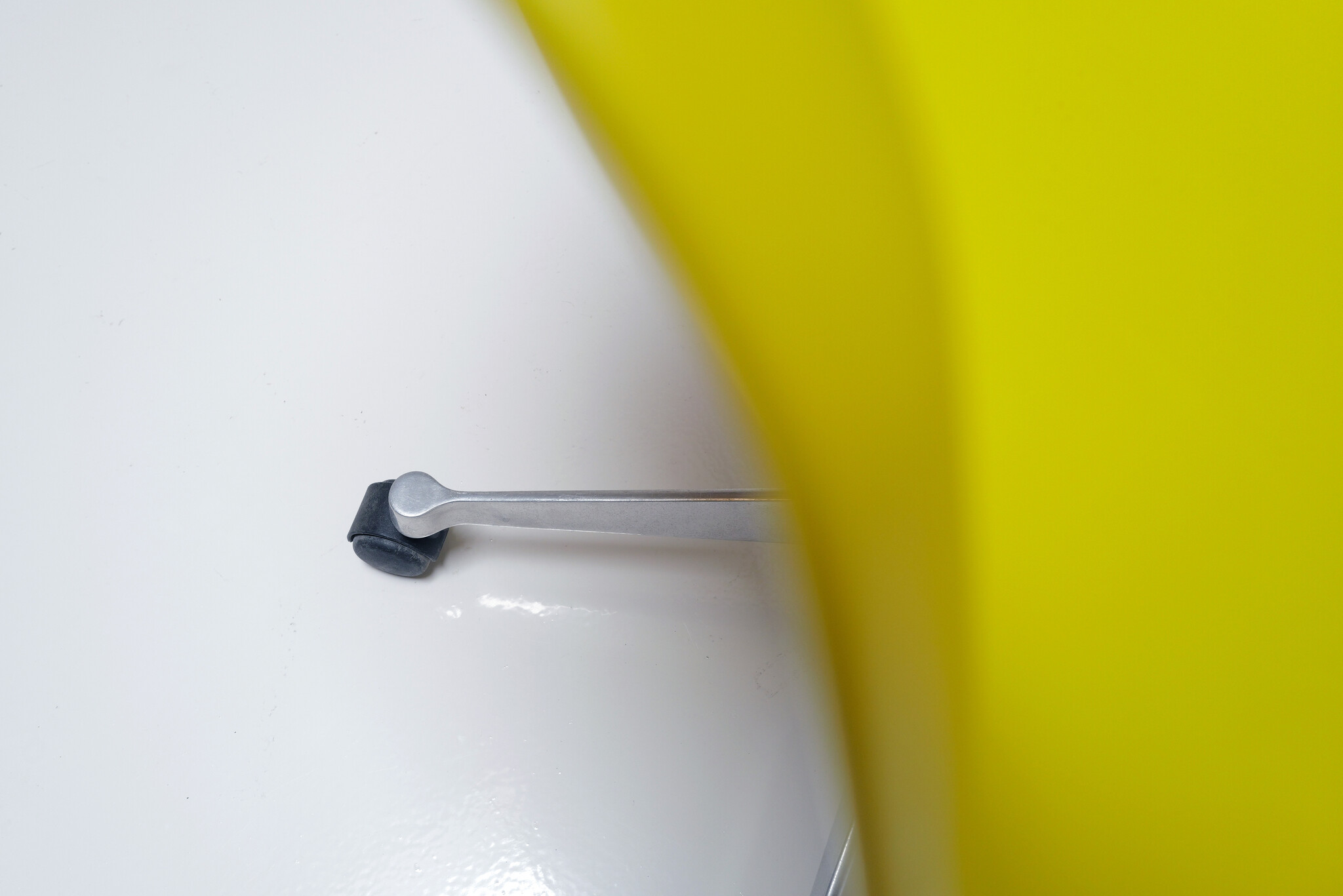 Vitra Eames Plastic Chair PACC bureaustoel van Charles & Ray Eames