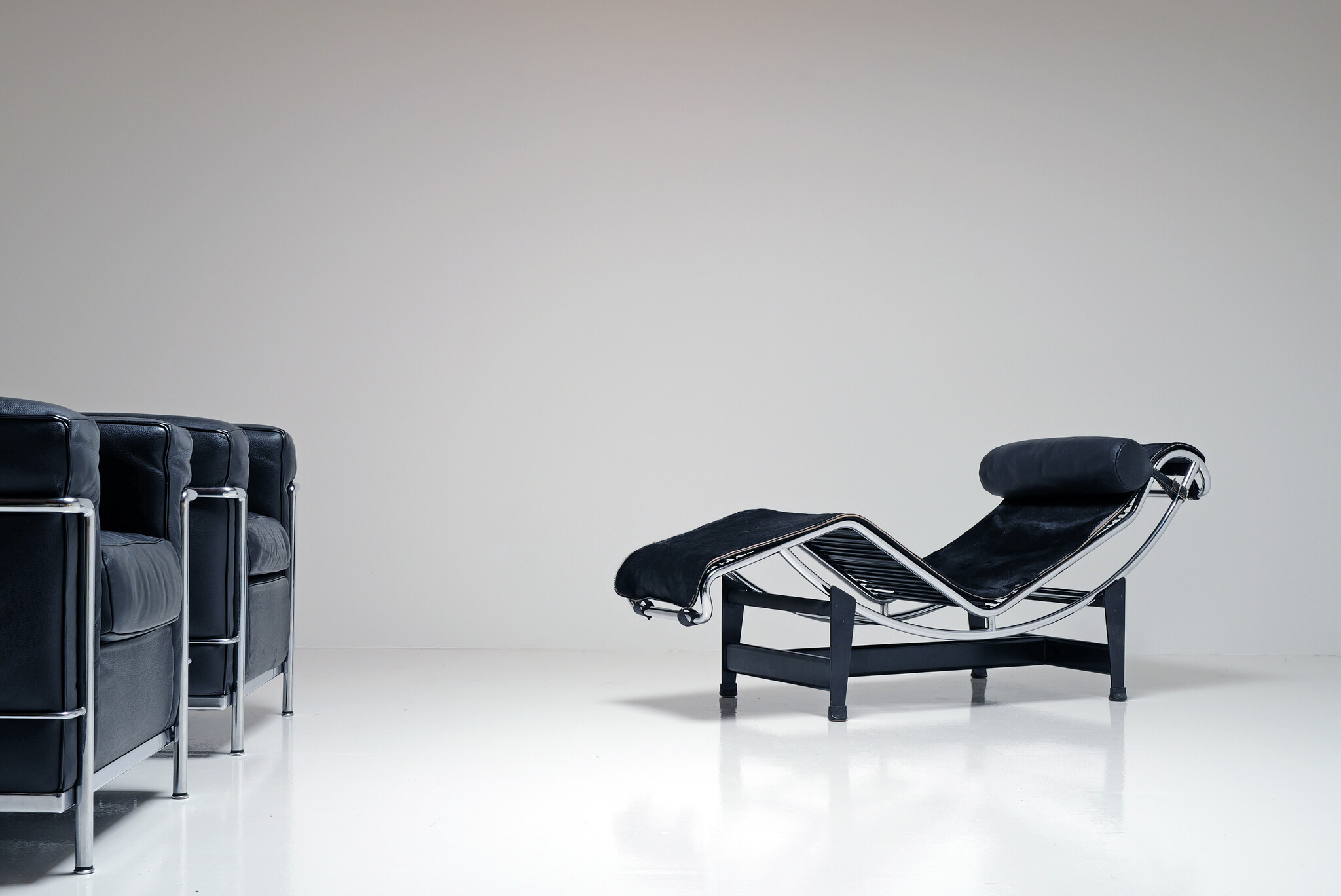 Vroege Cassina LC4 Chaise Longue van Le Corbusier, Pierre Jeanneret & Charlotte Perriand