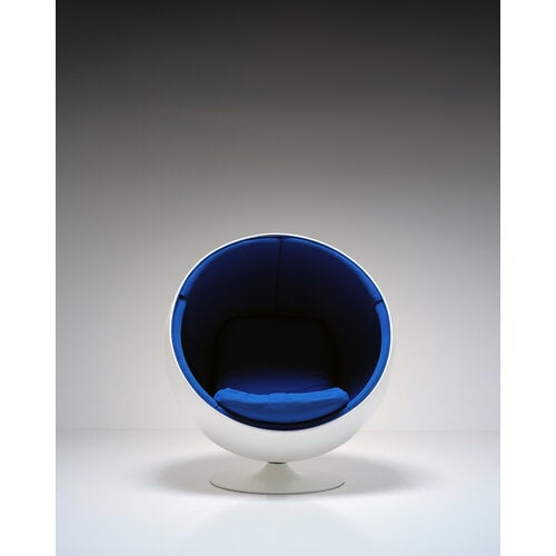 Eero Aarnio ball chair