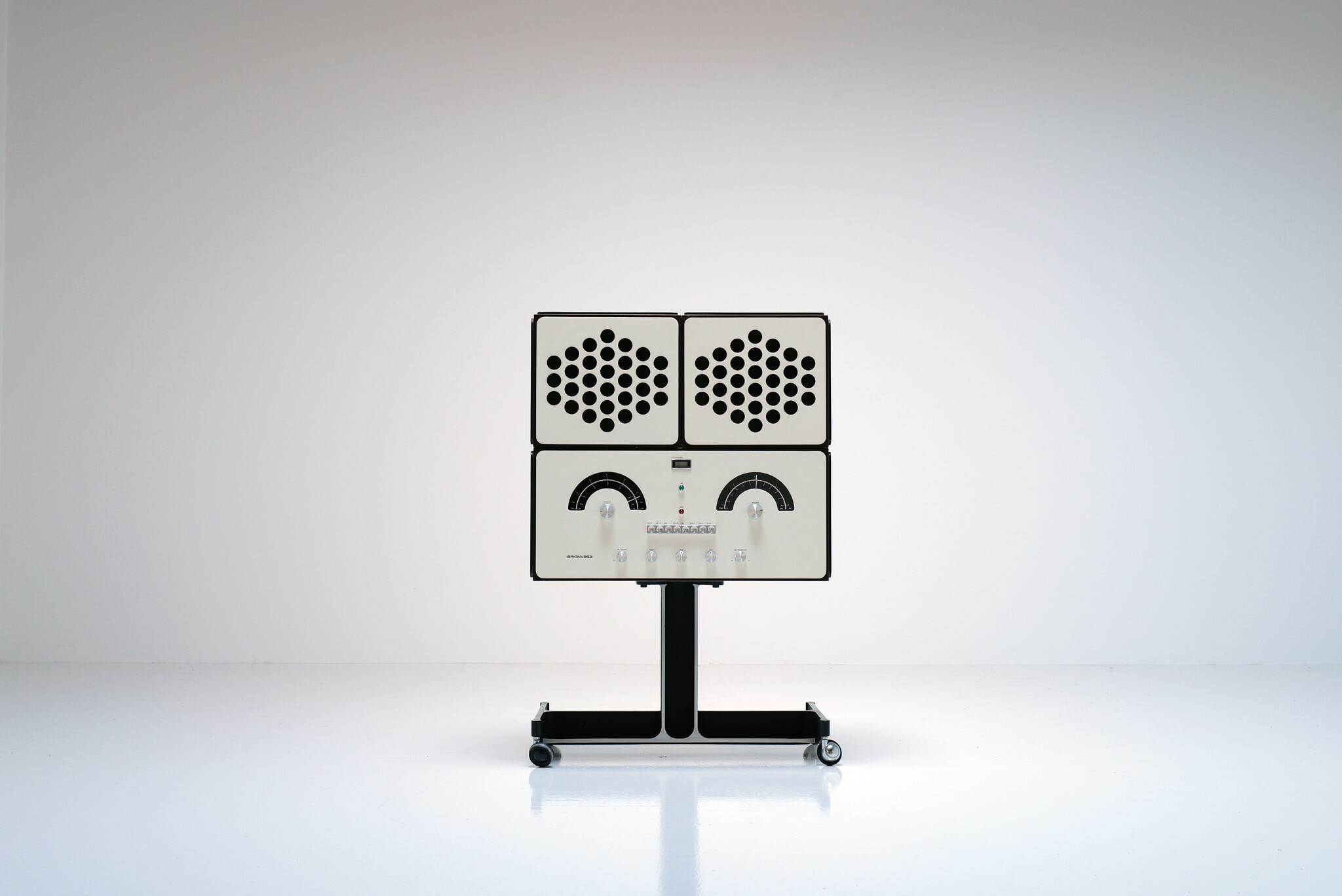 Radiophonograph Cubo RR226 Limited Edition van Achille & Pier Giacomo Castiglioni voor Brionvega, 2008