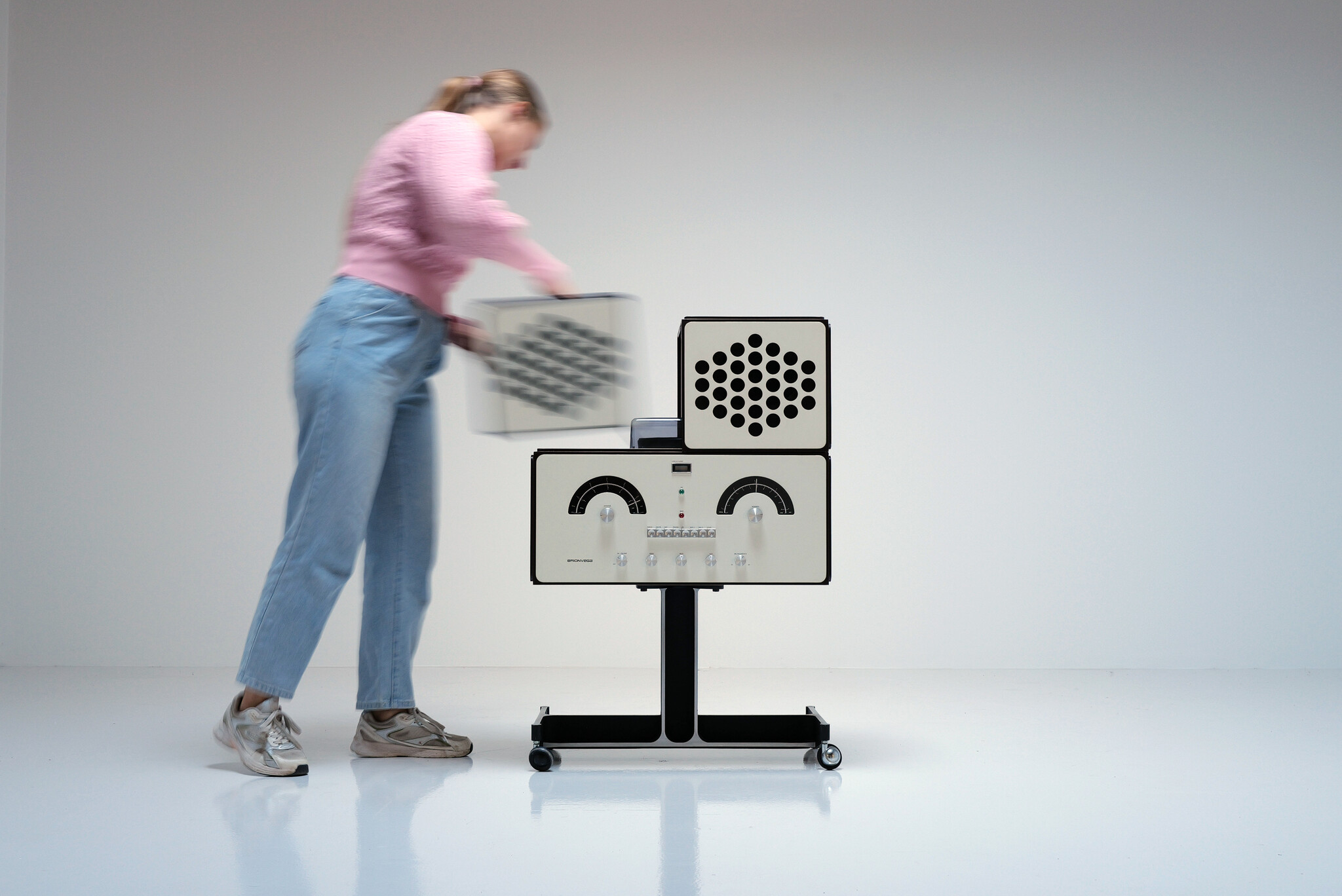 Radiophonograph Cubo RR226 Limited Edition van Achille & Pier Giacomo Castiglioni voor Brionvega, 2008