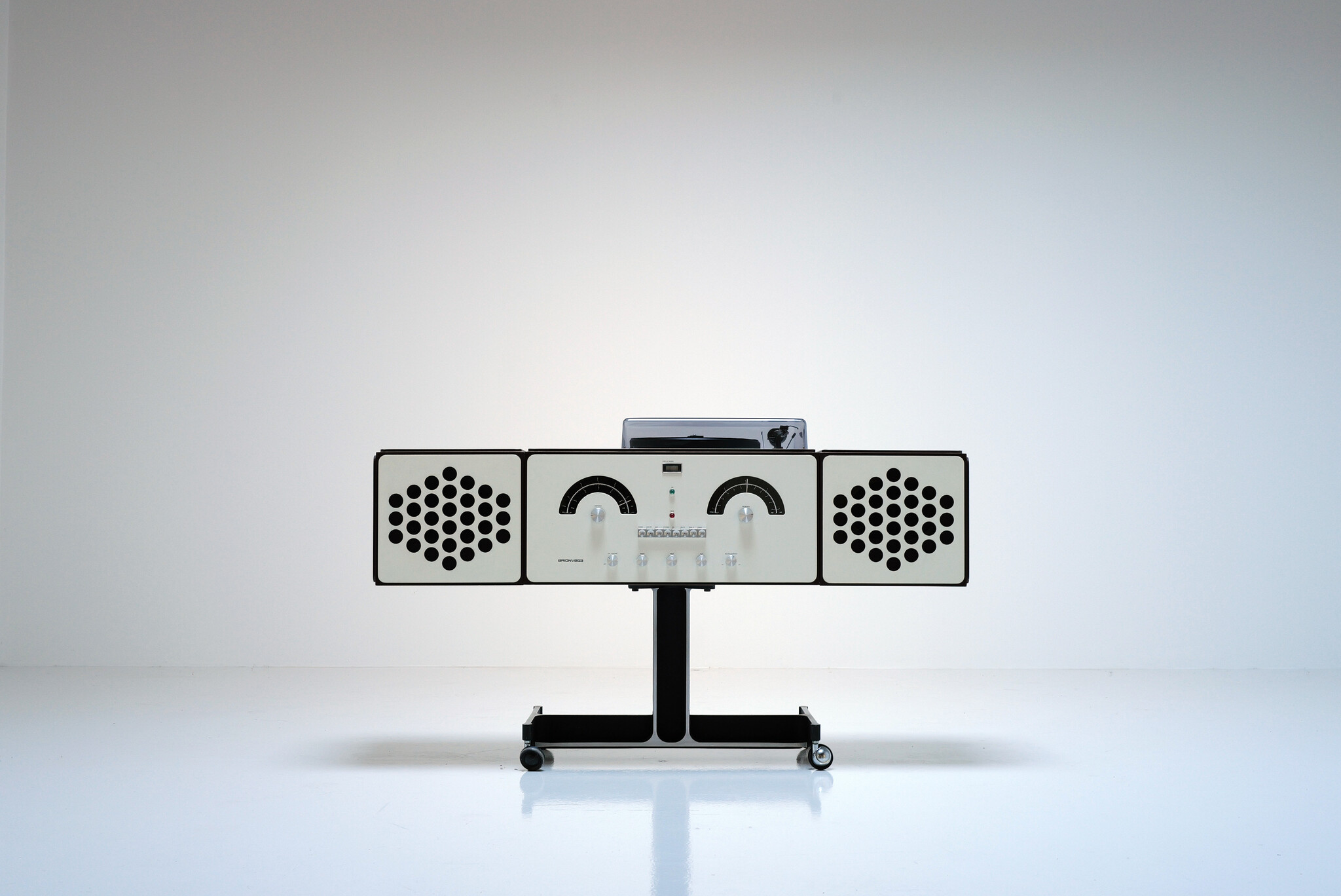 Radiophonograph Cubo RR226 Limited Edition van Achille & Pier Giacomo Castiglioni voor Brionvega, 2008