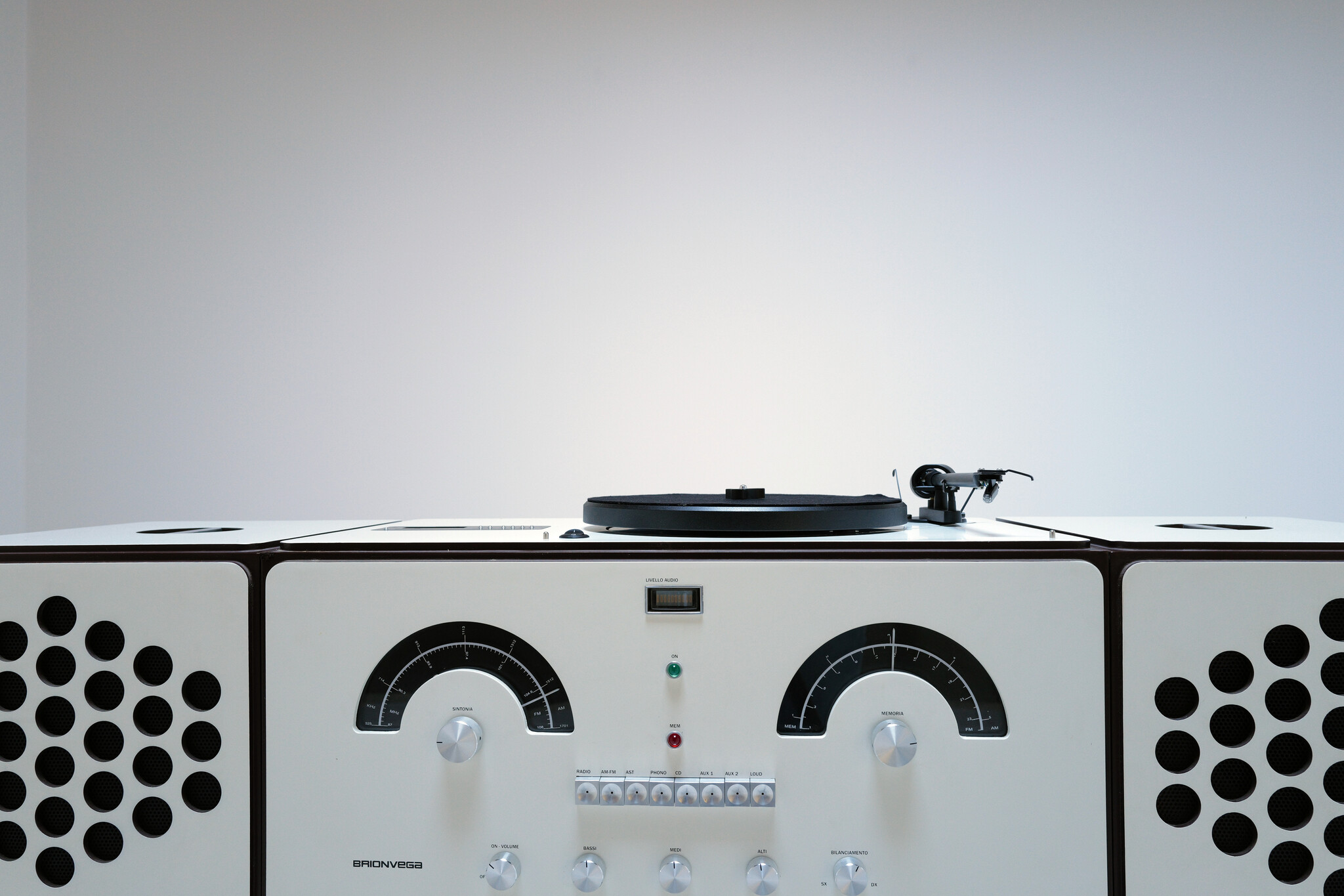 Radiophonograph Cubo RR226 Limited Edition van Achille & Pier Giacomo Castiglioni voor Brionvega, 2008