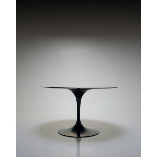 Knoll Tulip table