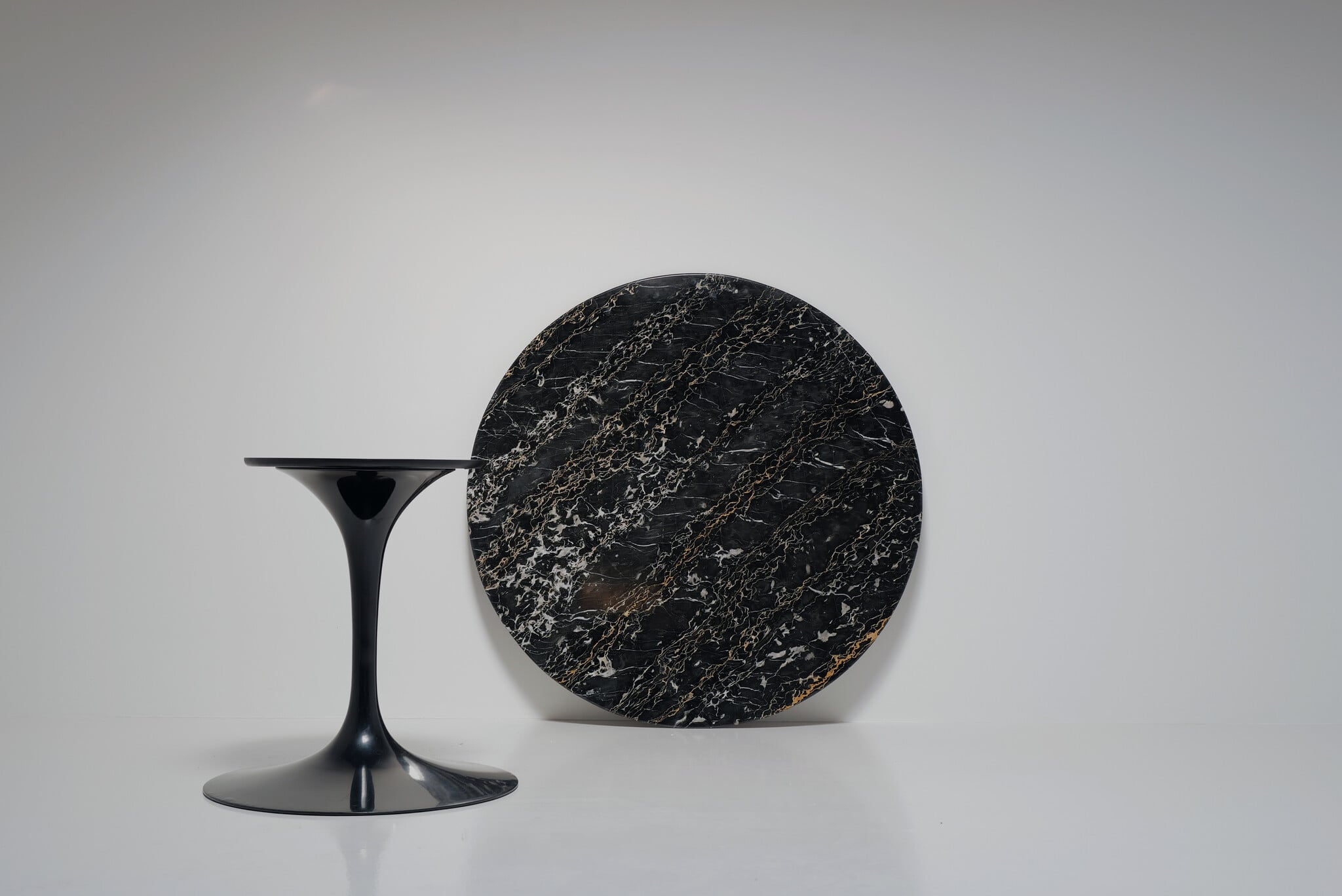 Nero Portoro marmeren Tulip tafel van Eero Saarinen voor Knoll