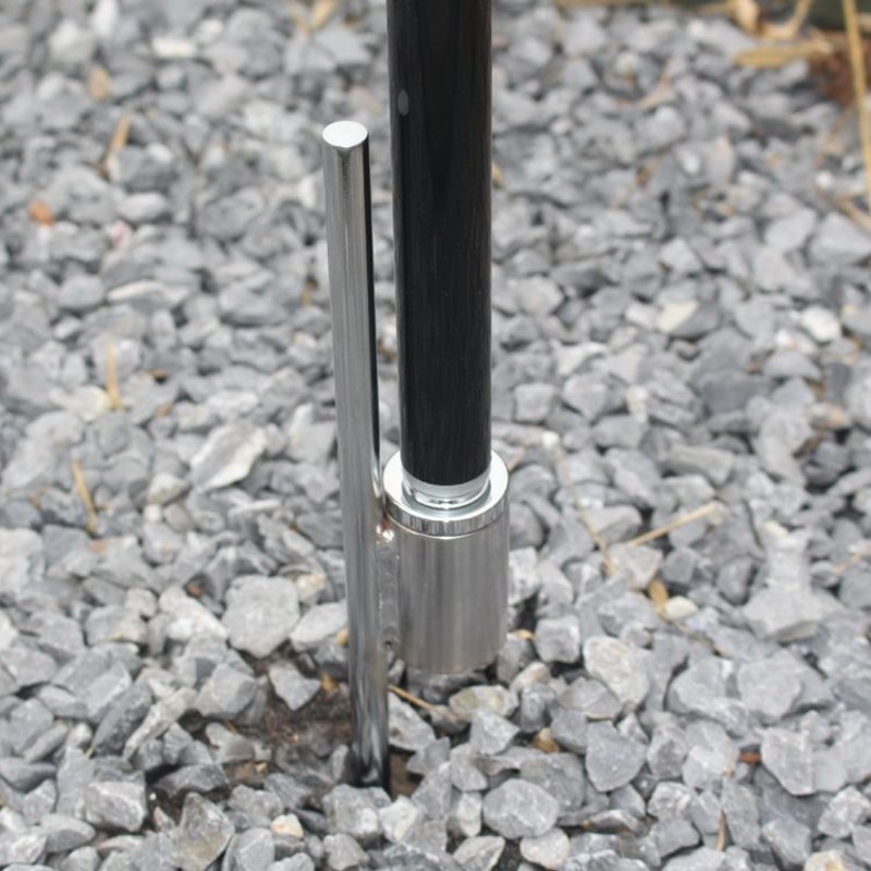Ground spike with bearing