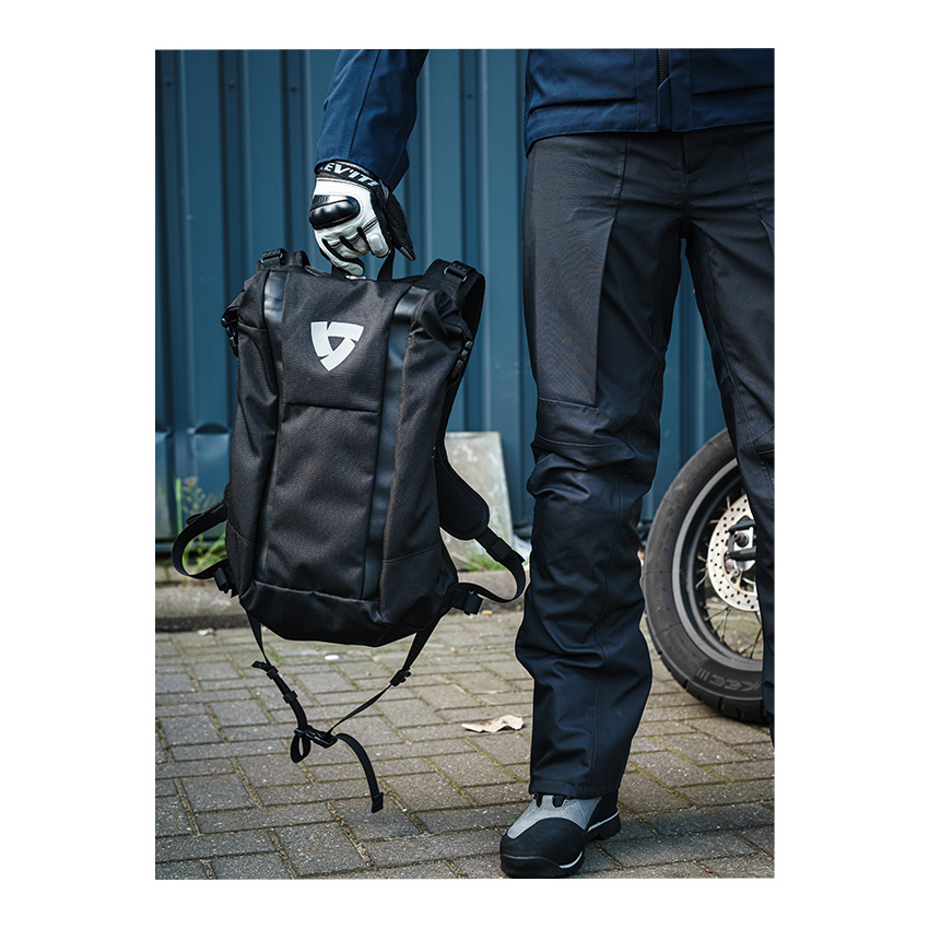 Revit - Stack 15L H2O backpack - Biker Outfit