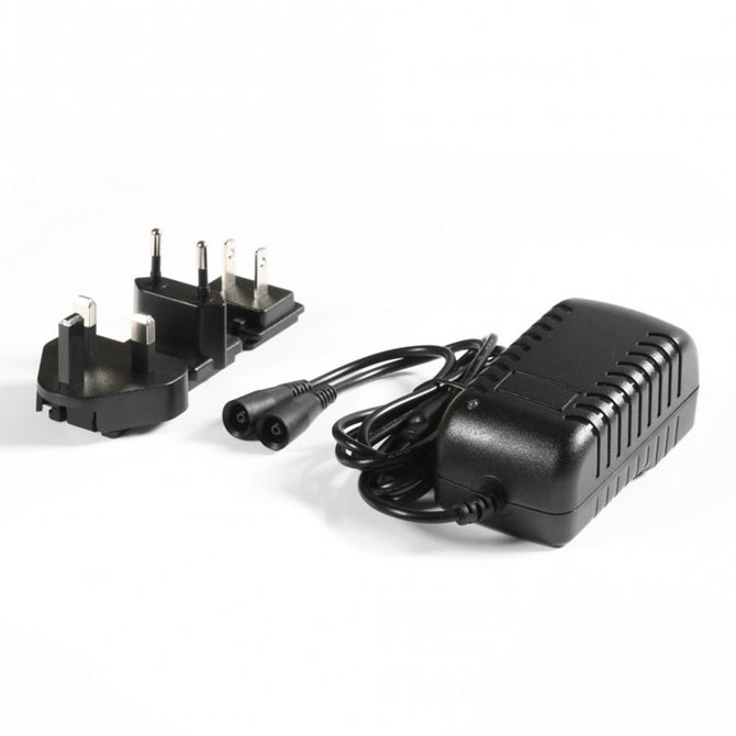 Macna Battery Charger 7,4V 1A