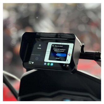 Chigee Technology AIO-5 Play Smart Riding-display BMW