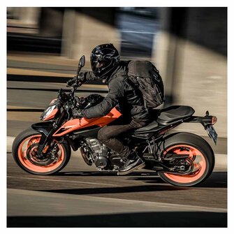 Kriega Max 28
