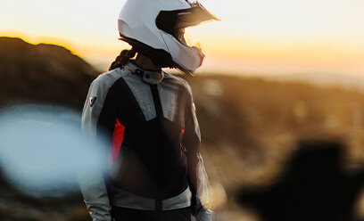 DOORWAAI MOTORJAS DAMES