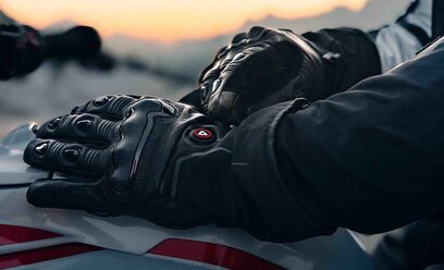 VERWARMDE MOTORHANDSCHOENEN DAMES