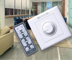 LED Wanddimmer mit Fernbedienung