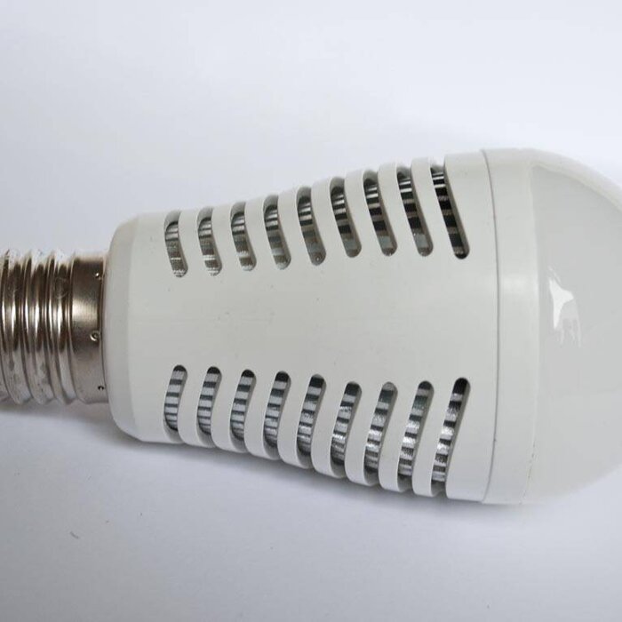 Bombilla LED E27 LMB2 110-230V 7 Vatios