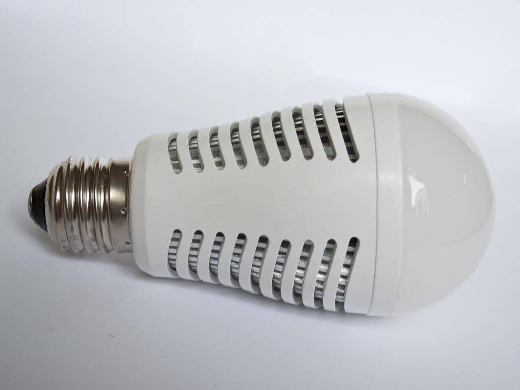 Ampoule LED LMB2 E27 230V 7 Watts