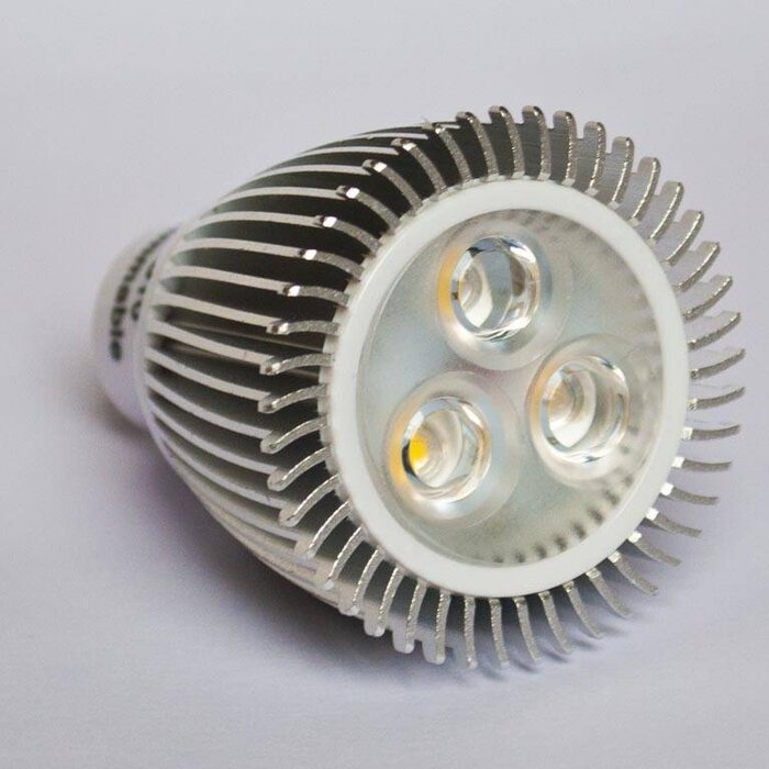 GU5.3 COB LED Spot LM60 6 Watts 12 Volt Gradable