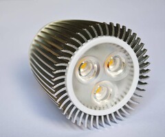 GU5.3 LED Spot LM90 12V 9 Watts Gradable