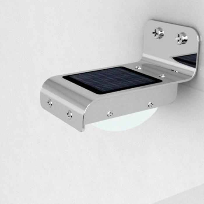 Lampe LED solaire pour sécurité à la maison