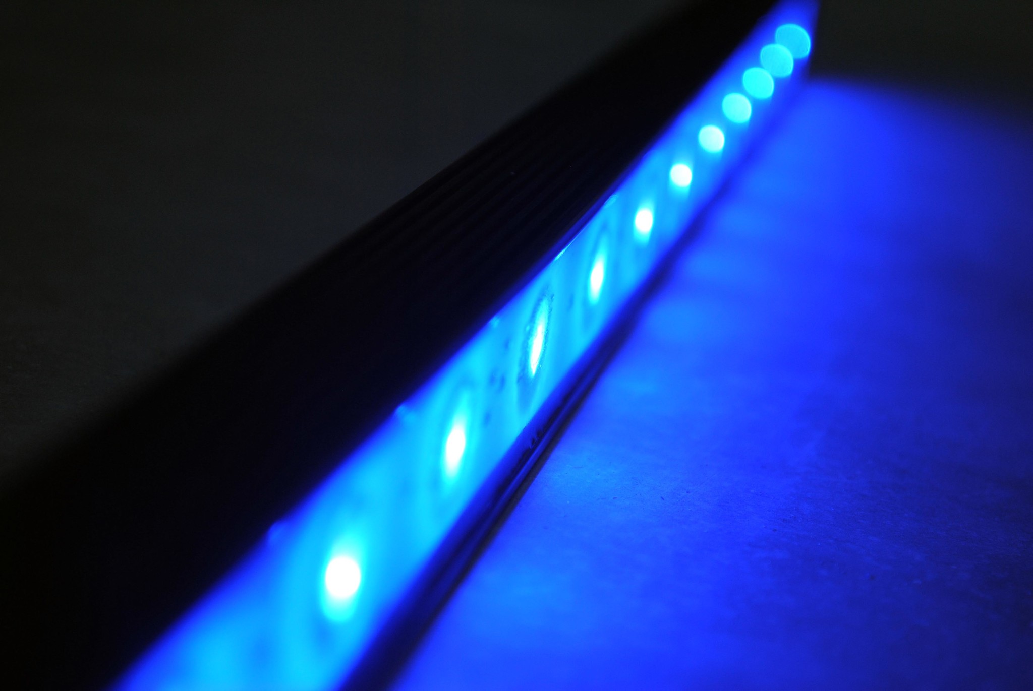 Striscia LED Rigida 50cm LEDBAR PRO - RGBWW IP68 impermeabile 12W 24V