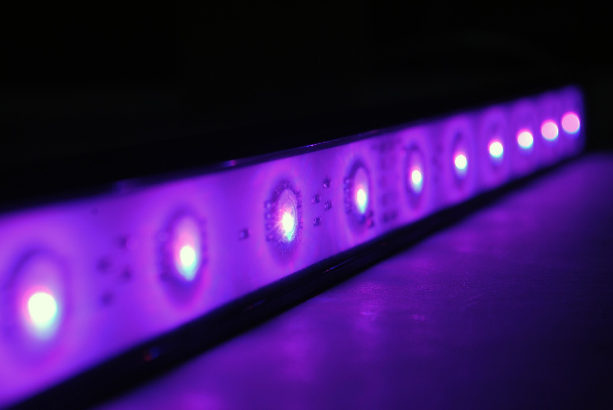 LED Leiste 50 Zentimeter LEDBAR PRO RGBWW IP68 Wasserdicht 12W 24V