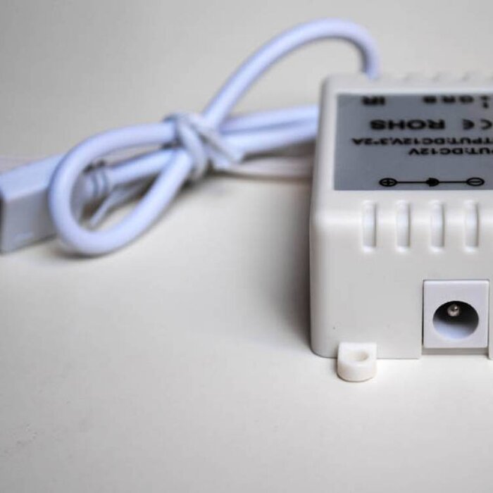 Controllore RGB con telecomando IR