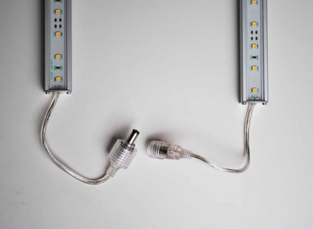 Striscia LED Rigida Impermeabile - Blanco Caldo - 100 Centimetri - 5050 SMD 14.4W