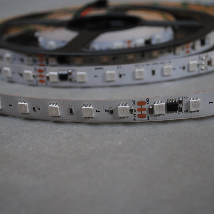 Digital RGB 60 LED/m 10 pixel/m Flexible LED Streifen - je 50cm