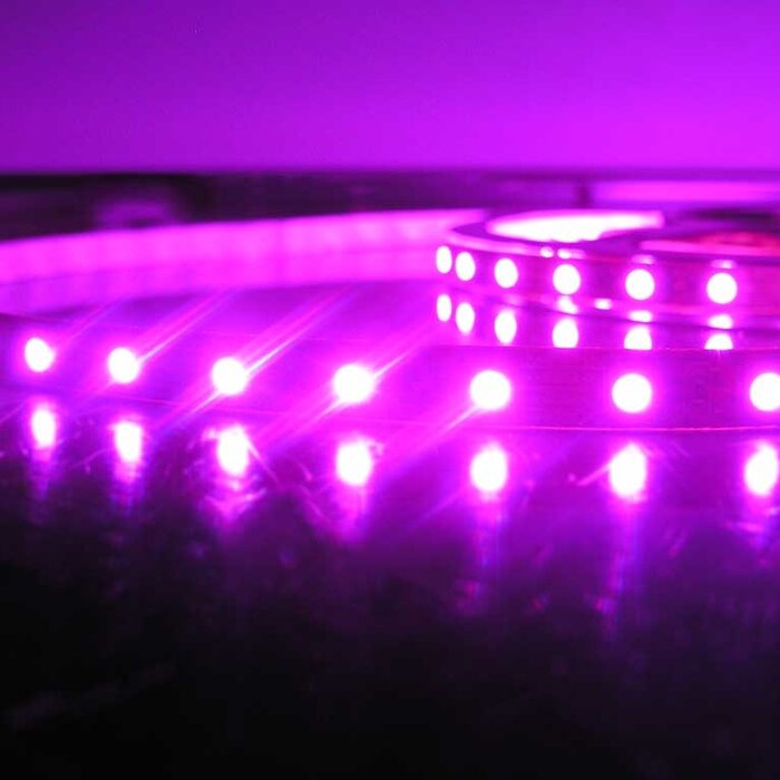 LED en bande auto-adhésive 60 LEDs/m RVB - par 50cm