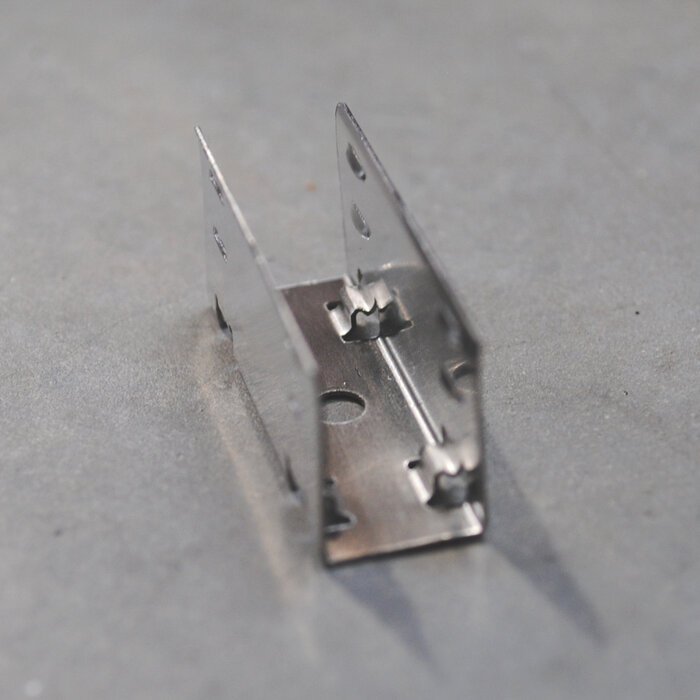 Escuadra de montaje para LED Neon Flex RGBW IP67