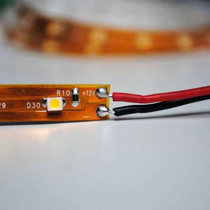LED en bande 2100K Flame - 120 LED/m 9.6W/m IP20 - par 50cm