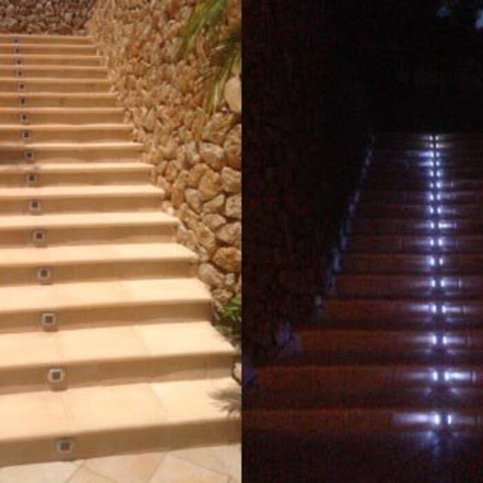 Solar road stud with LEDs - Cat's eye solar powered