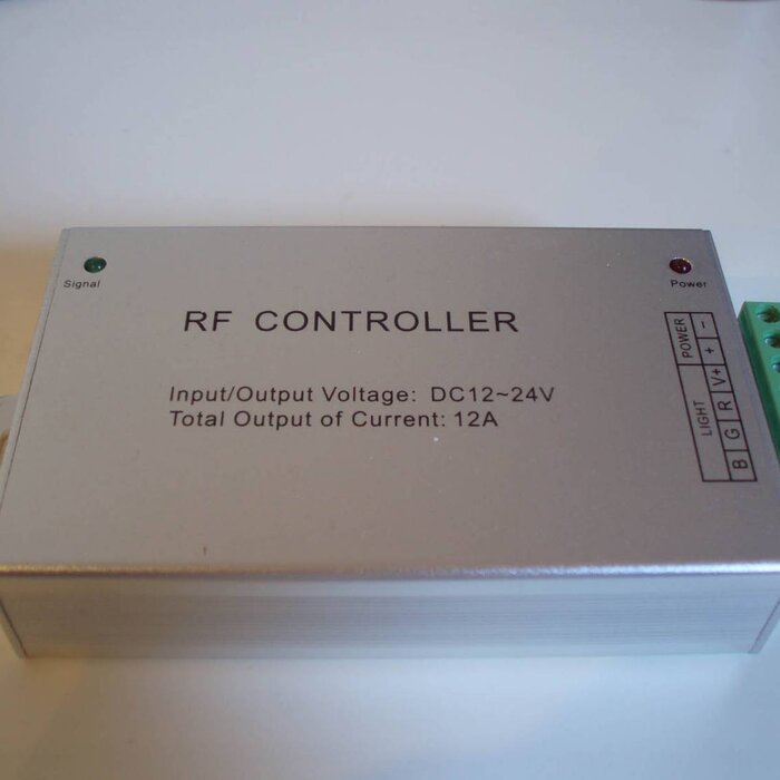 RGB Controller für RGB LED Streifen mit Fernbedienung.