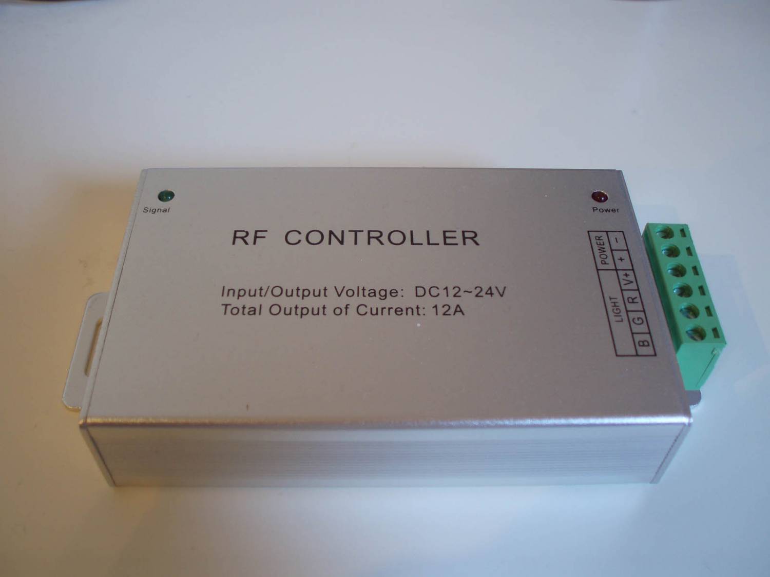 RGB Controller für RGB LED Streifen mit Fernbedienung.