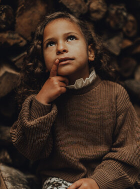 Baje Studio Baje bruine trui met kraagje