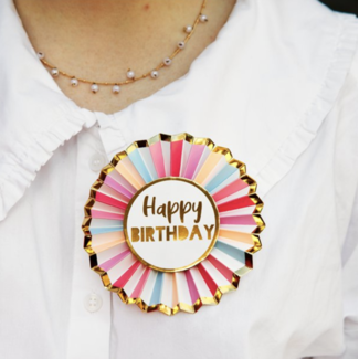 Feestartikelen Happy birthday badge pastel