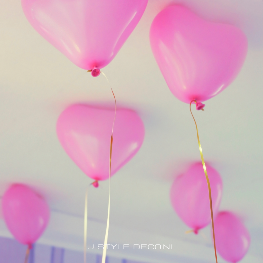 ballonnen aan plafond