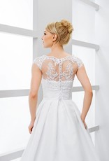 Brautbolero zum Brautkleid aus Spitze