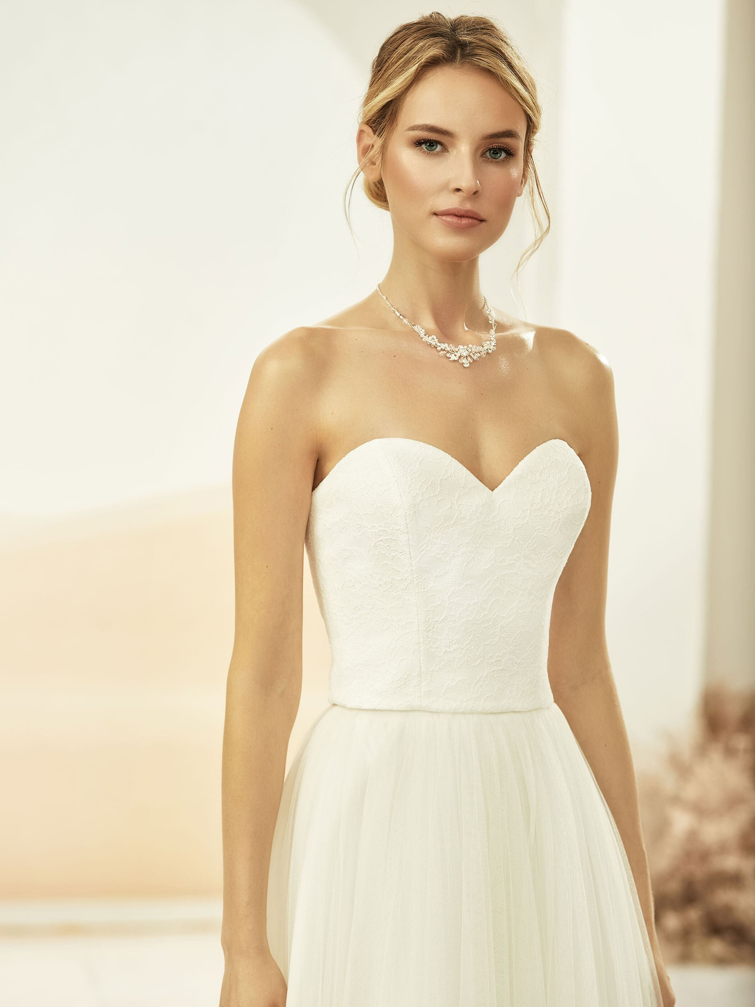 Brautkleid Corsage Aus Spitze Von Bianco Evento In Ivory Brautkontor