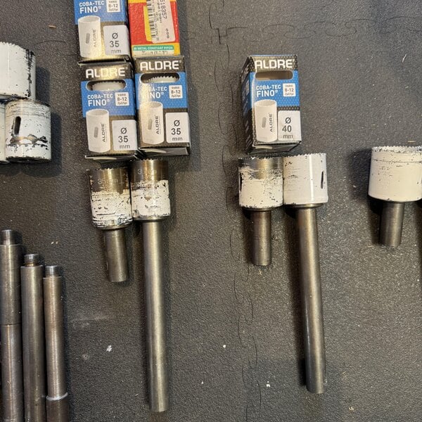 USED Holesaws and arbors bundle