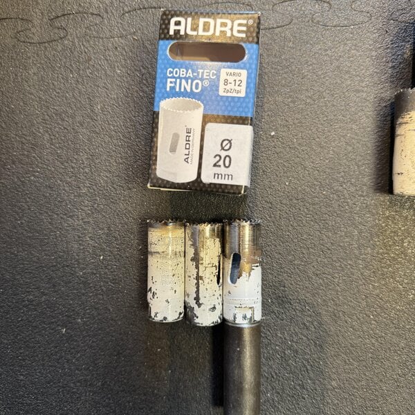 USED Holesaws and arbors bundle