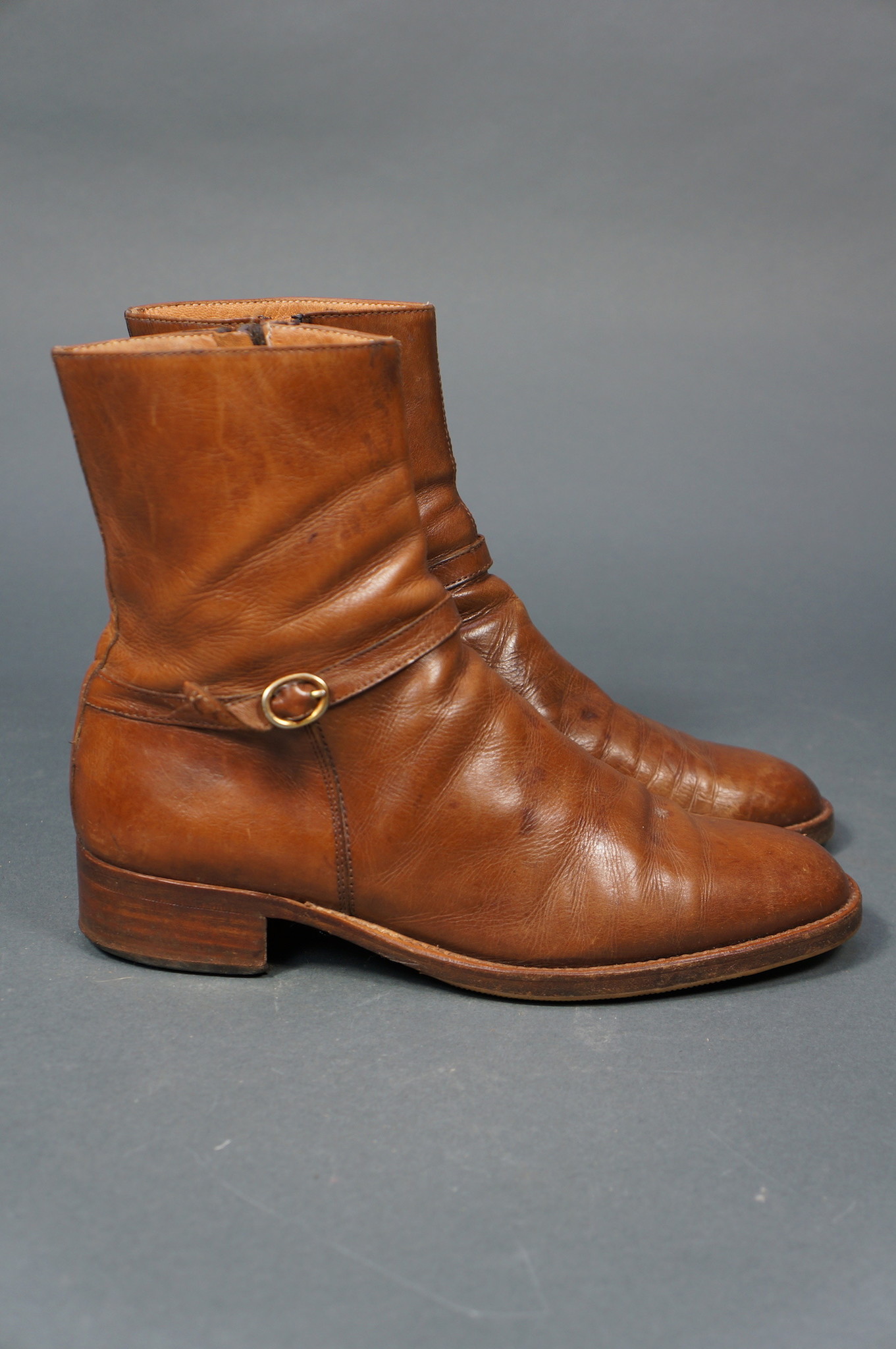 60er Stiefeletten mit Schnalle